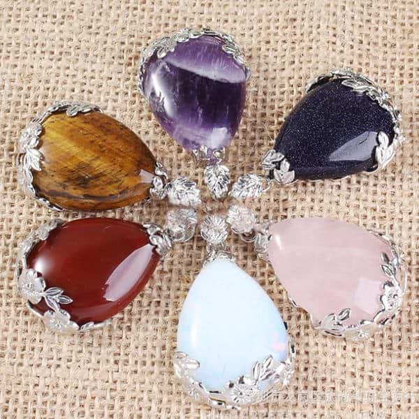 Flower Crystal Teardrop Necklace - Image 4