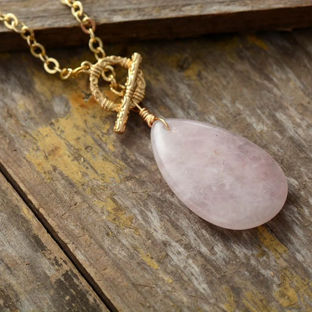 Golden Chain Necklace with Rose Quartz Stone - Image 4