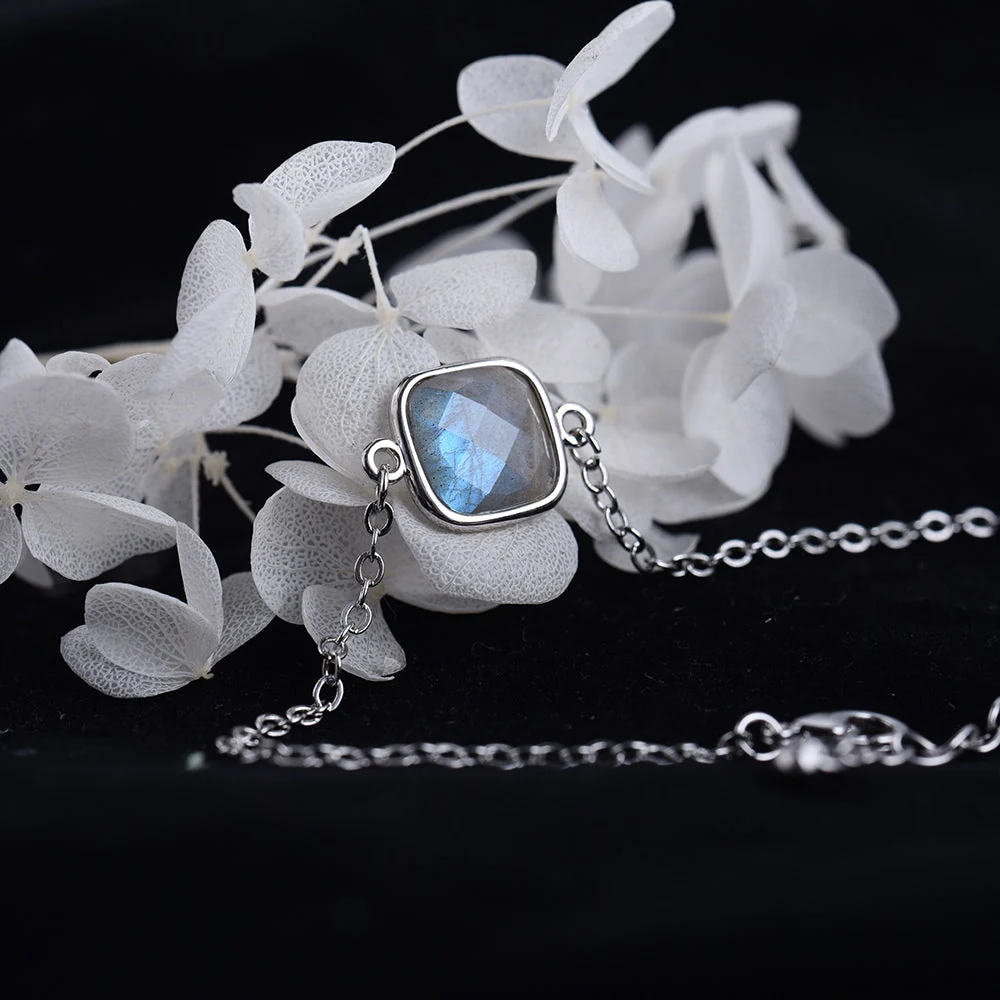 Labradorite Bracelet of Elegance - Image 5