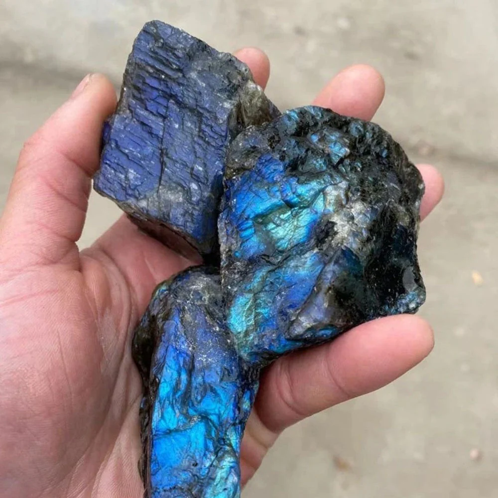 Natural Raw Labradorite Stones - Image 3