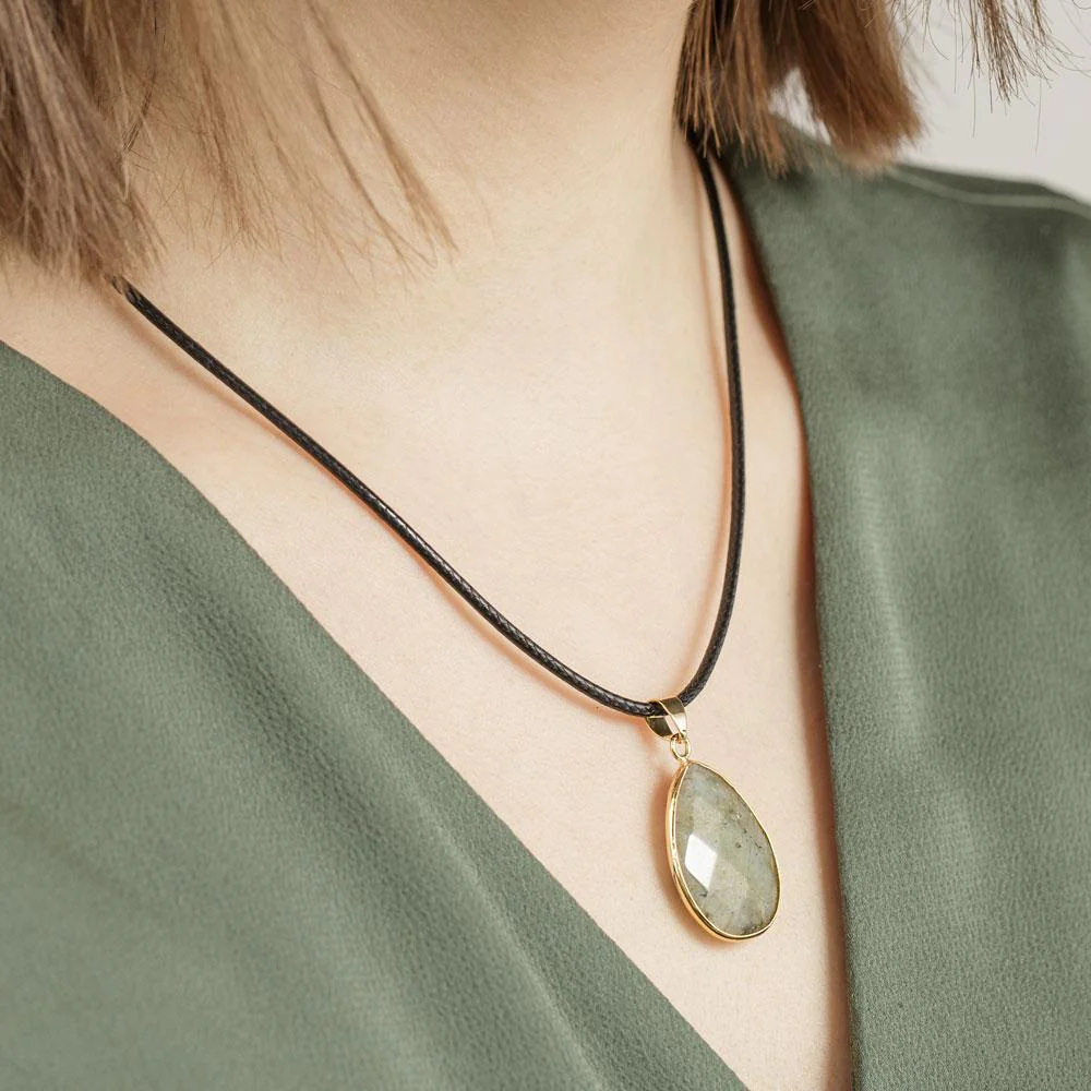 Labradorite Necklace Of Soul-Searching - Image 2