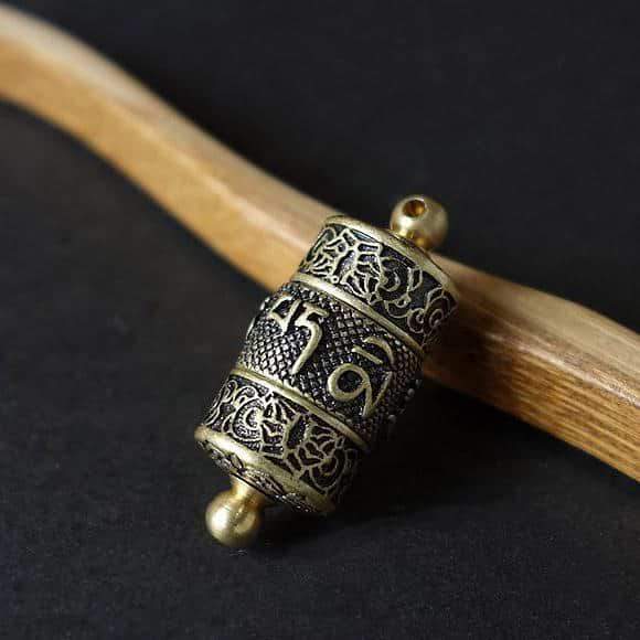 Spinning Mani Wheel Necklace - Image 8